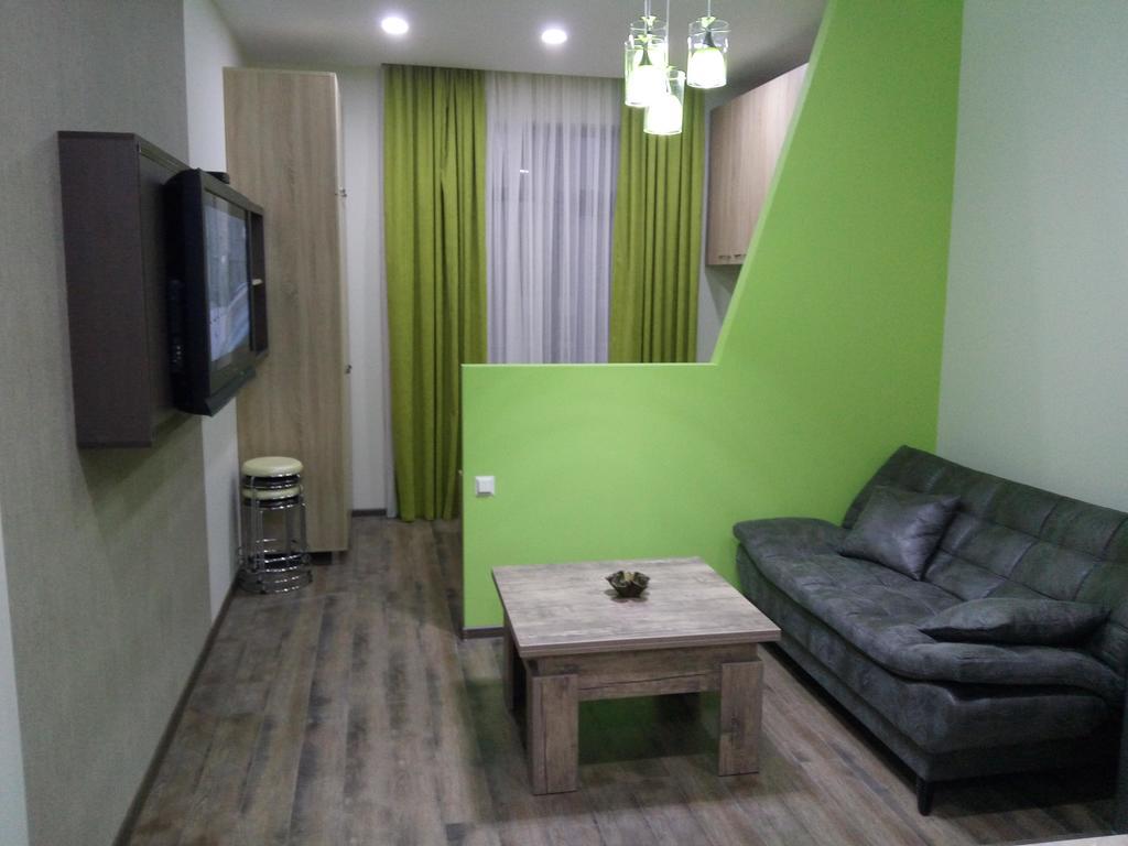 Studio Apartment In Μπατούμι Εξωτερικό φωτογραφία